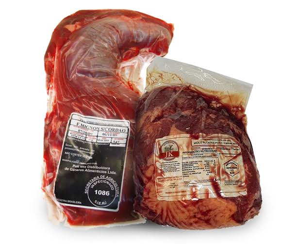 carne congelada em saco plástico etiquetado